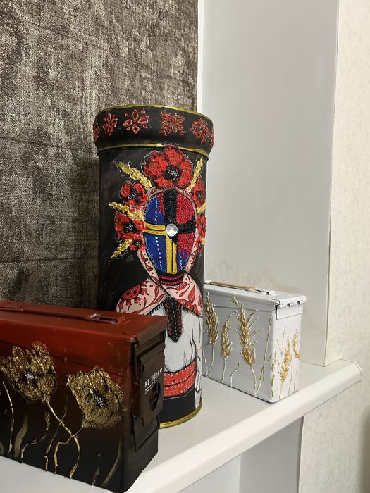 Розпис стін, тубусів, ящиків, гільз і тд