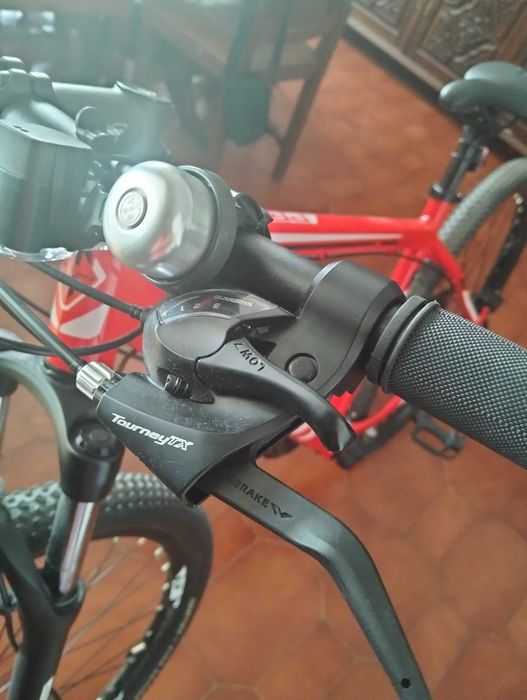 Bicicleta semi nova impecavel