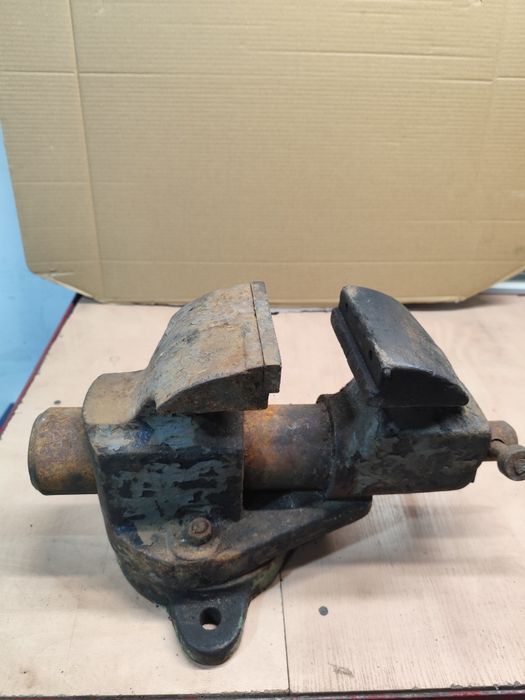 Тиски поворотные 120 мм под ремонт