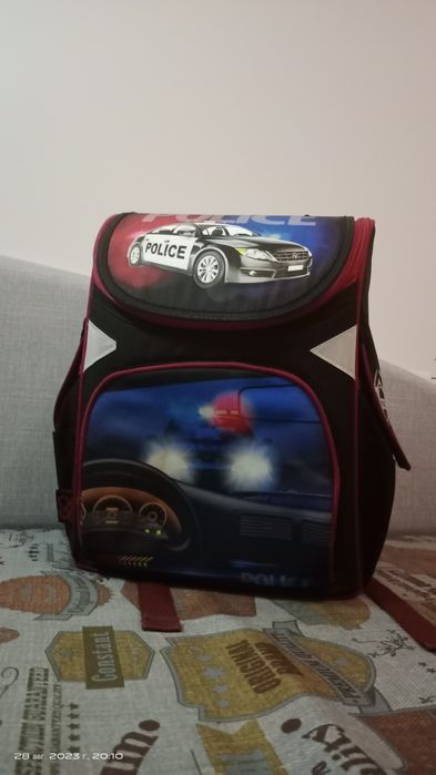 Портфель з ортопедичною спинкою для учня 1-4 класів