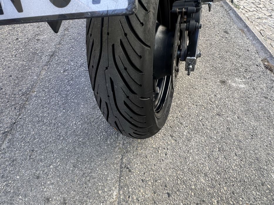 Moto xj600  3750€