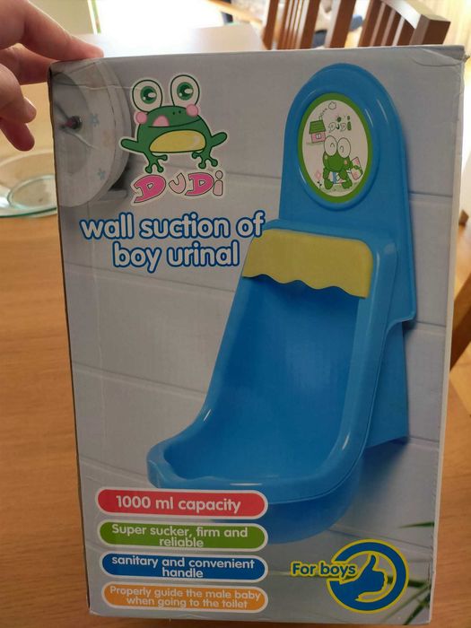 Urinol infantil com ventosas