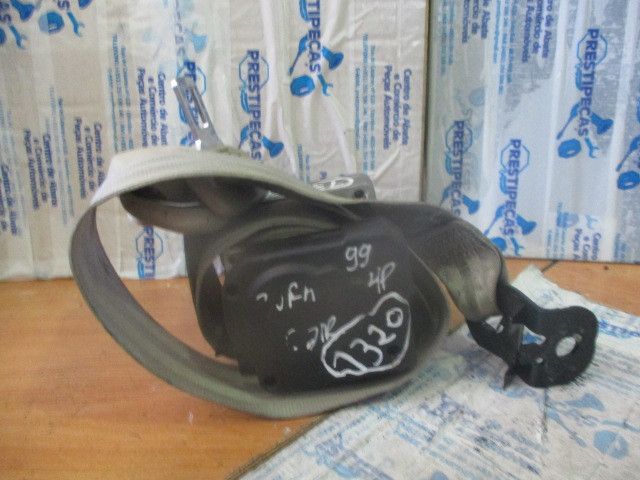 Pré-tensor cinto frente direito VOLKSWAGEN Bora (1J2)