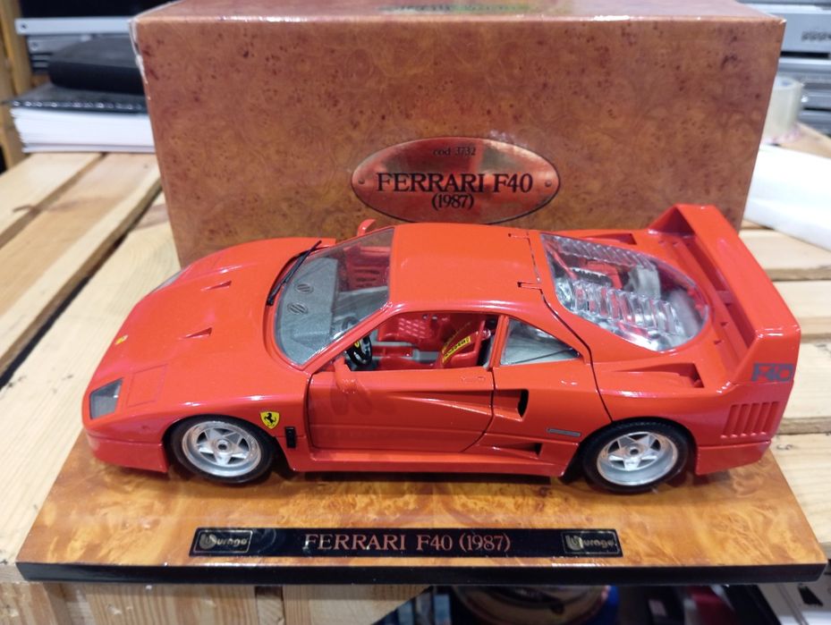 Bburago 1:18 Ferrari F40 1987 (3732)