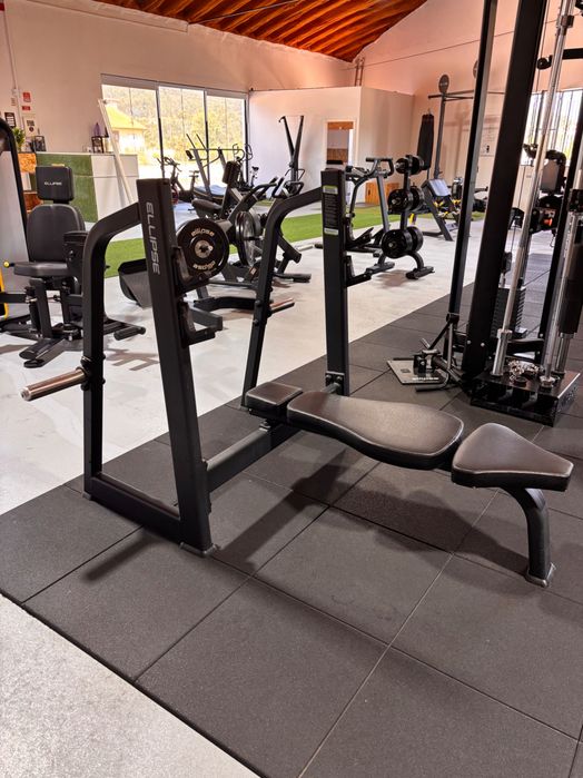 Banco supino musculação
