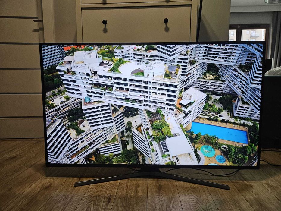 Telewizor  65'' Samsung Smart tv YT Netflix
