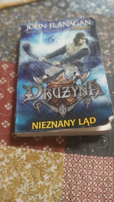 Nieznany Ląd  drużyna
