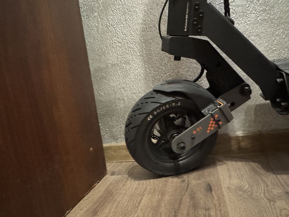 Kugoo Kirin G4 (2000W, 20Ah, 60V)))