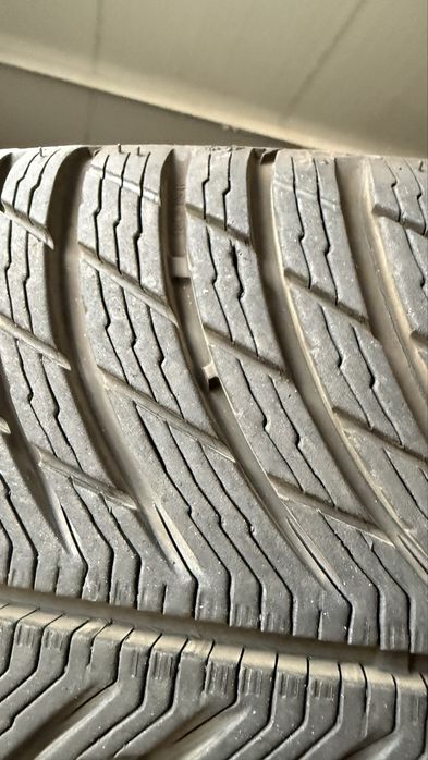 Jogo de 5 pneus MICHELIN 255/70 R18