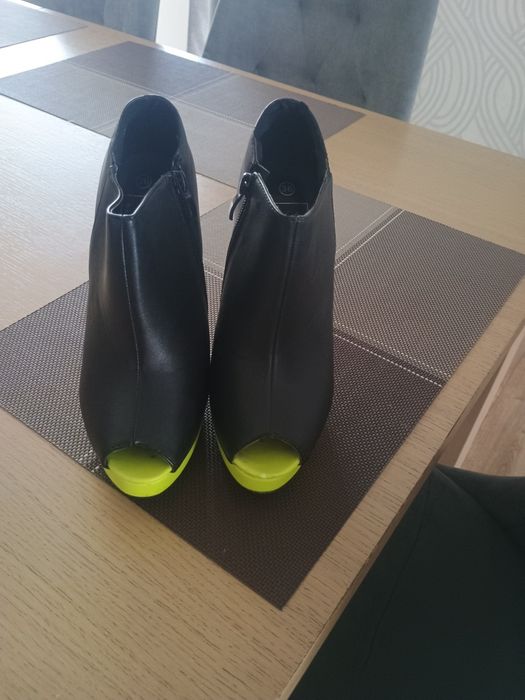 Buty jak nowe r36