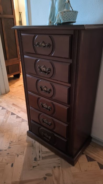 Comodas e roupeiros antigos – para DIY / restauro