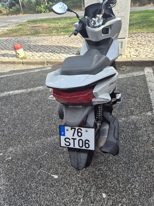 Moto pcx 2017 branca linda