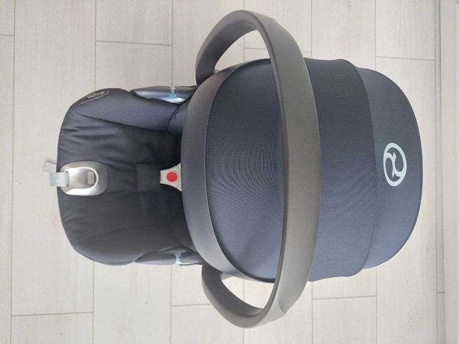 Автокрісло Cybex Cloud Z i-Size Plus, 0–13 кг, у гарному стані