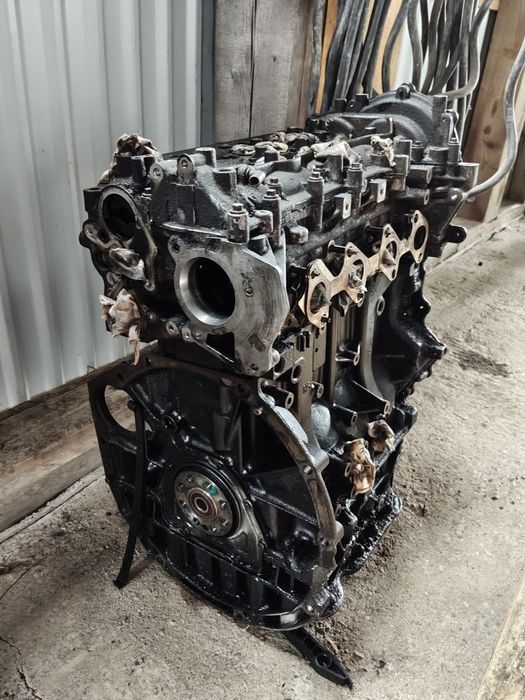 Silnik m9r780 goły słupek do regeneracji niska kompresja Vivaro Trafic