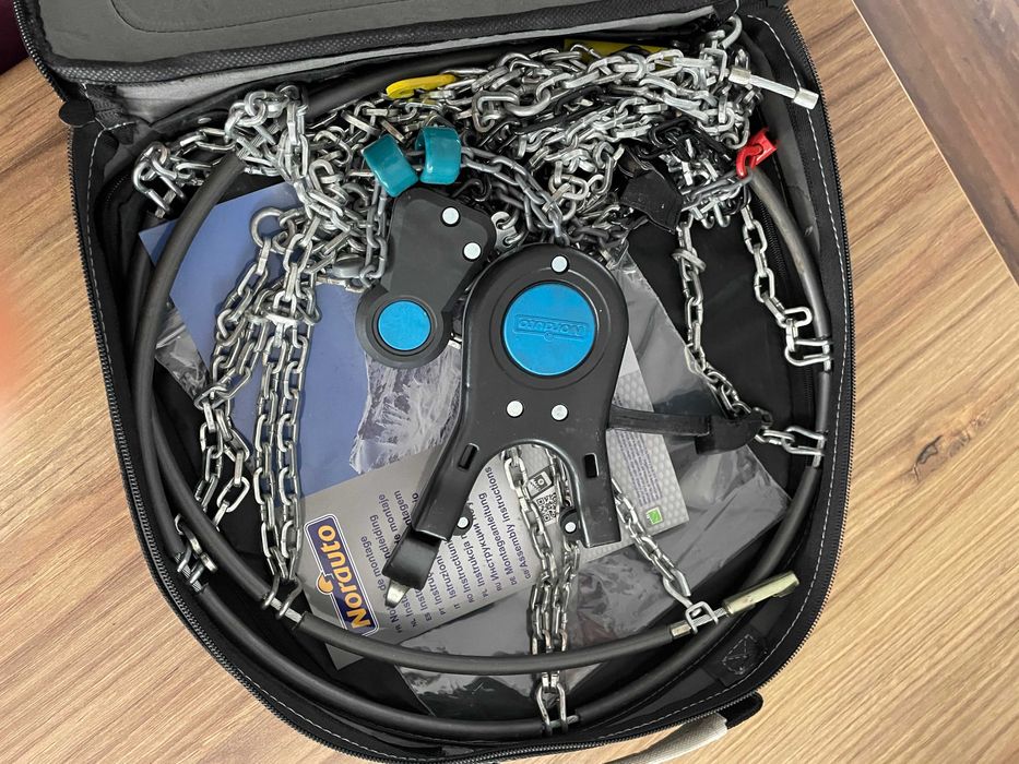 Łańcuchy śniegowe rozmiar 17/18 proste w zakładaniu