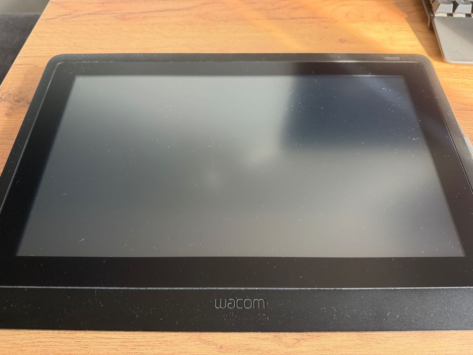 Tablet graficzny z ekranem Wacom Cintiq 16
