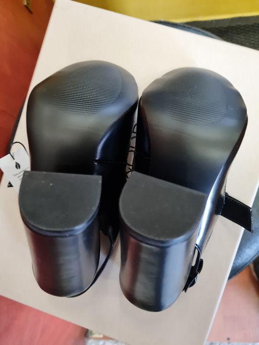 Nowe sandały damskie na obcasie roz 35. Even&Odd