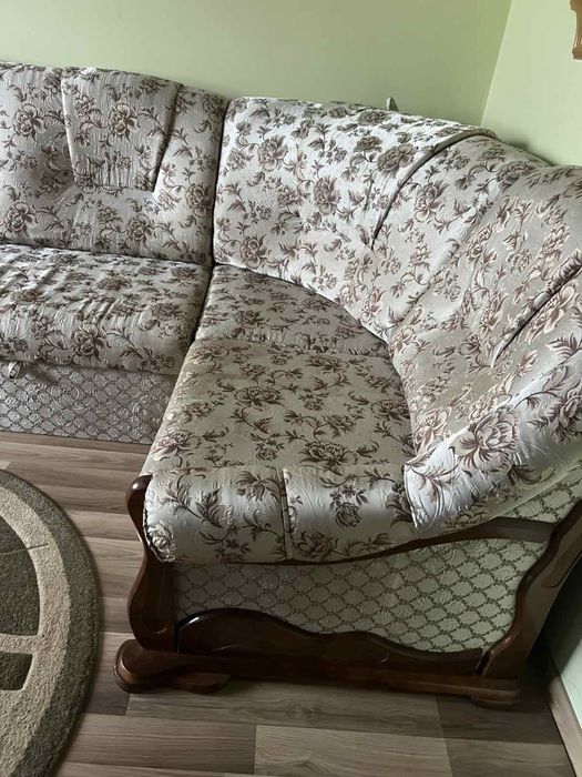 Продається диван - куток в ідеальному стані.