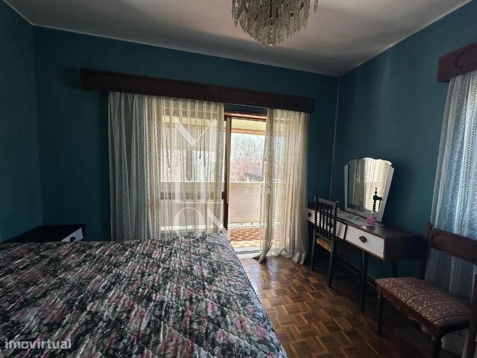 Moradia T5 Em Bustos | Lote De 2.050 M² | Oliveira Do Bairro