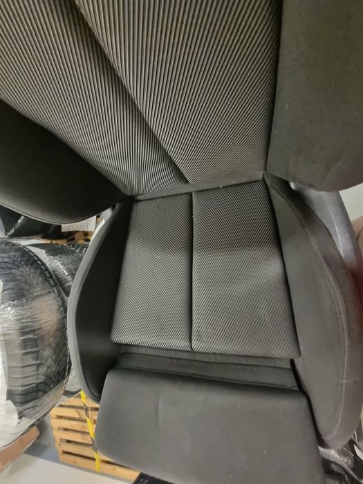 Komplet tapicerki Audi A6C8 Kombi