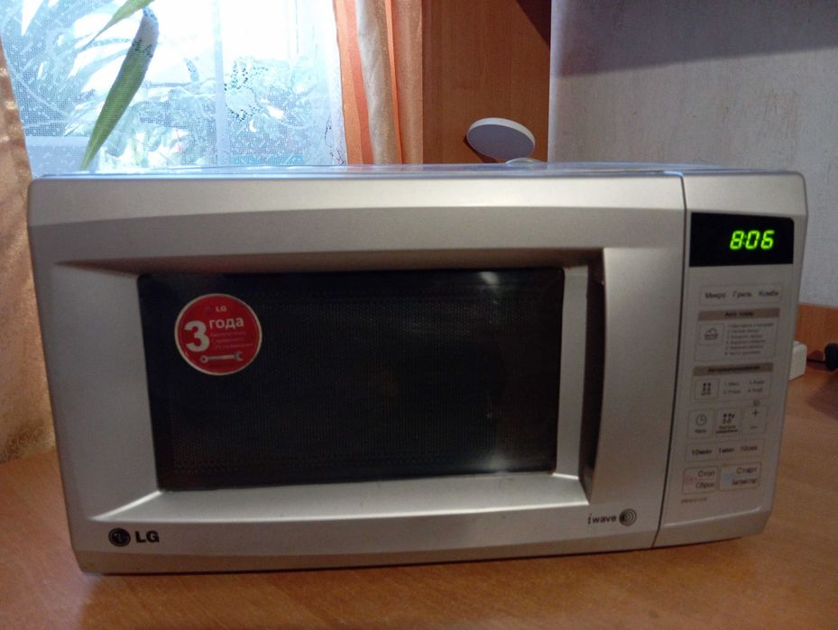 Продам дві мікрохвильовки. По 1000 та 1200 грн