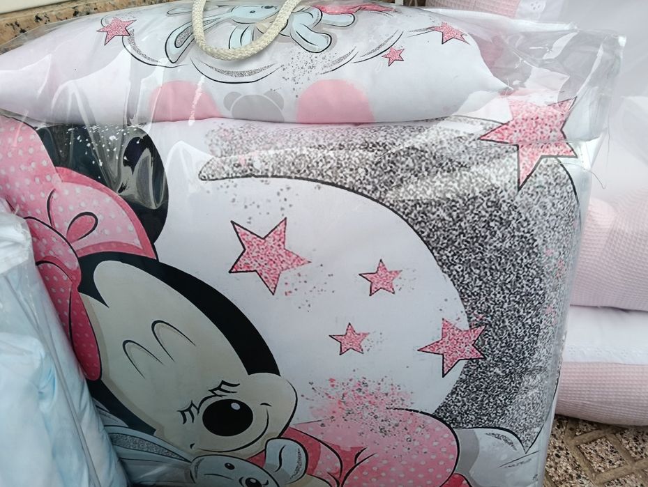 Edredão berço de grades