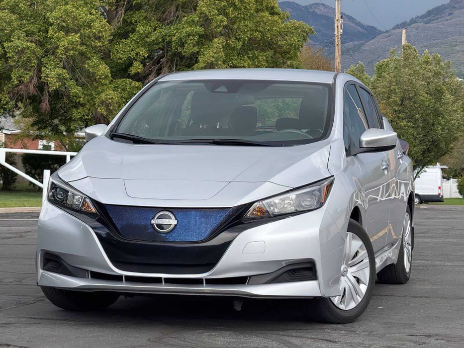 Nissan LEAF S      2023