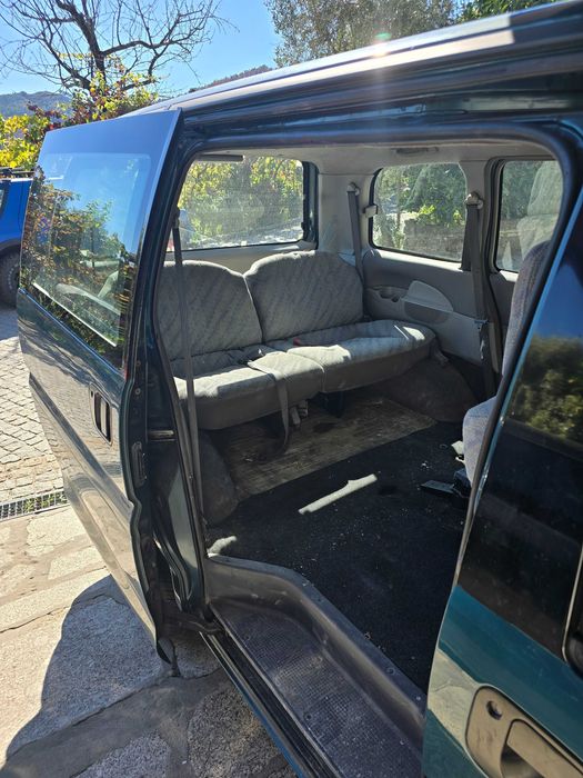 Mitsubishi space gear 8 lugares