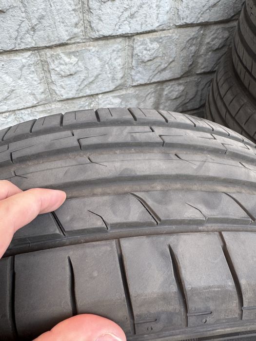 225/40/R19 Нова резина / в БУ 1 місяц.