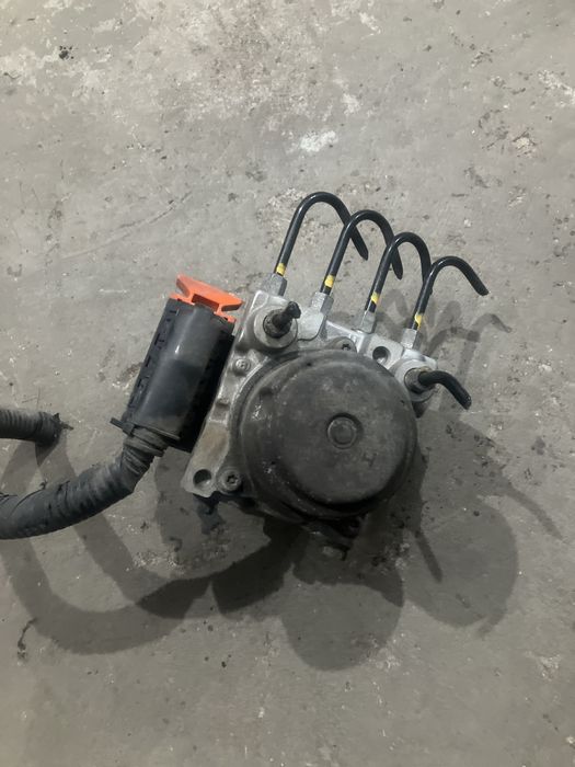 Honda Civic VIII 8 hybrid - pompa sterownik ABS
