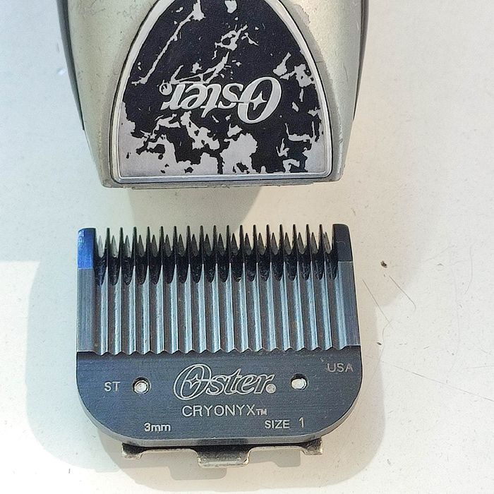 ПРофесійна машинка для стрижки OSTER PILOT 12W USA