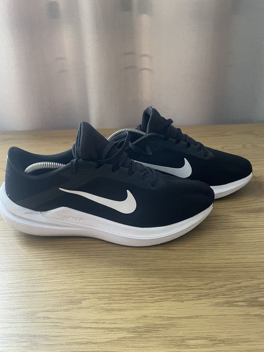 Чоловічі кросівки Nike Air WINFLO 10.