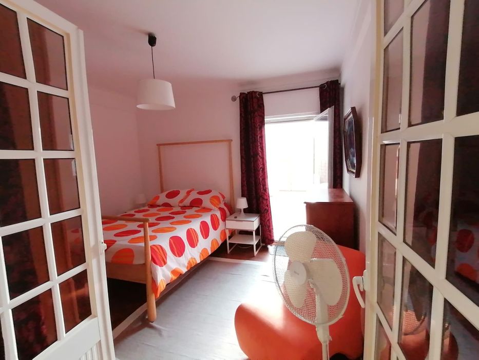 Apartamento T1+1 para alugar no centro de Almada