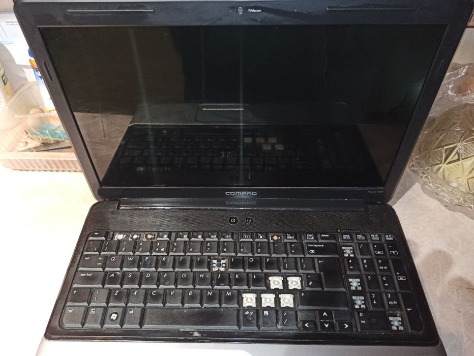 Sprzedam dwa stare laptopa HP Windows 7 i laptopa Dell