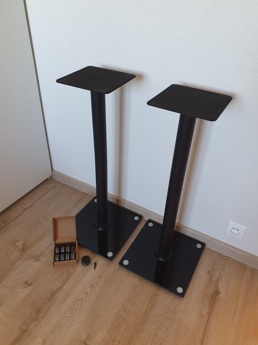 Podstawki pod kolumny