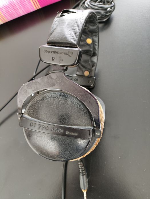 Studio headphones Beyerdynamic DT 770 Pro