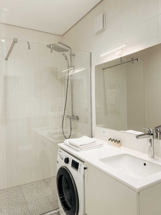 Продаж нових апартаментіа в центрі м.Яремче!