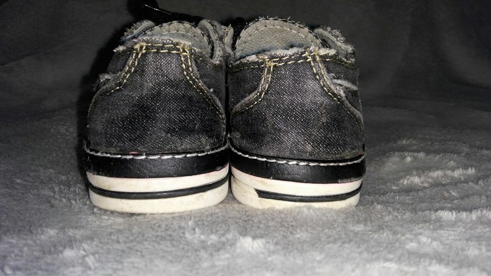 Стильные бетские Кеды