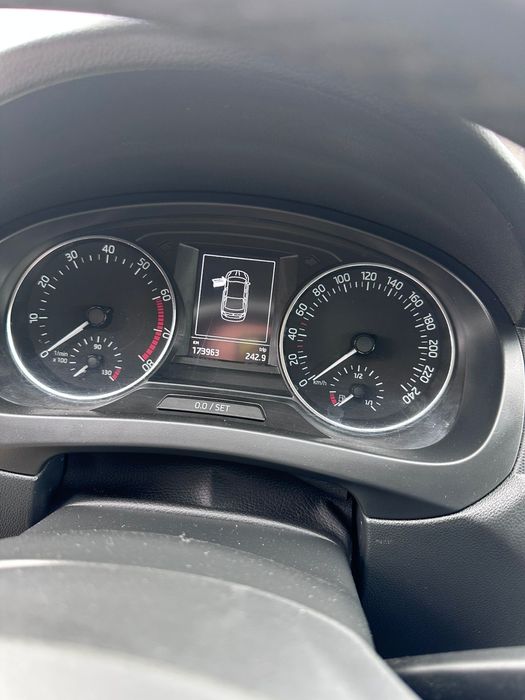 Продам  Skoda Rapid  2017 год 1.2 tsi