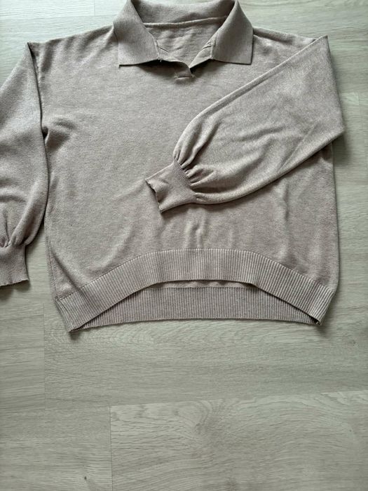 Свитер женский с воротником