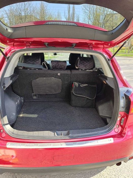 Продаю гарний кросовер!