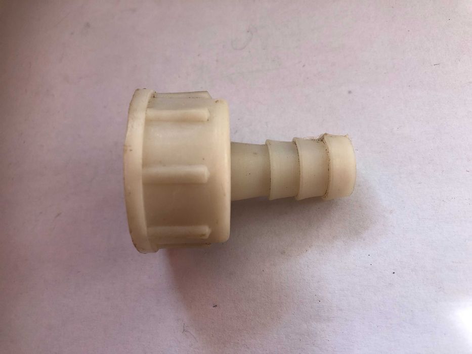 Złączka z gwintem 3/4 do węża o średnicy wewnętrznej ok. 14-15 mm