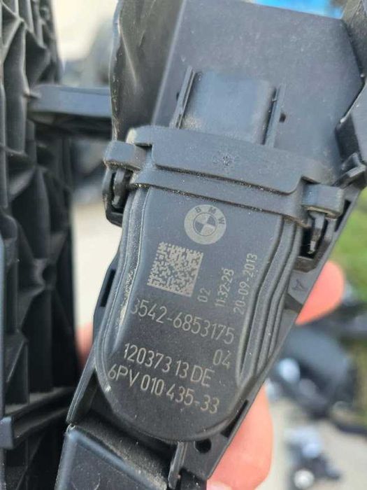 Pedał gazu potencjometr nastawnik BMW F30 330d 6853175