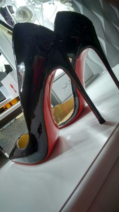 Szpilki Christiana Louboutin 40 41