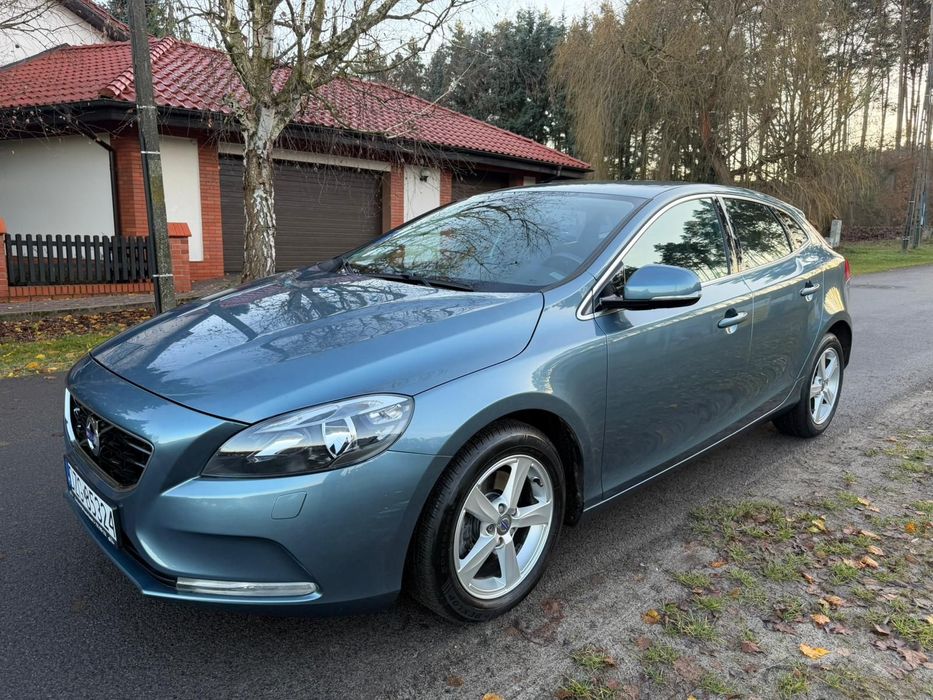 Volvo V40 Zarejestrowany Serwisowany Nawigacja Kamera Pdc Grz.Fotele