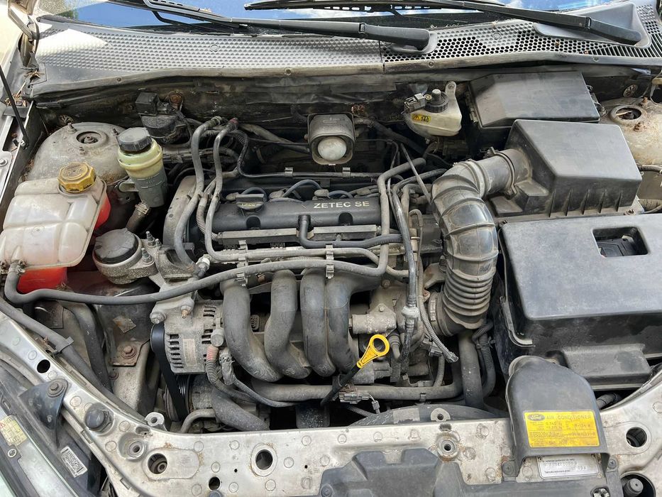 Ford Focus 1.6 benzyna, 174 tys. km. sedan, KRAJOWY