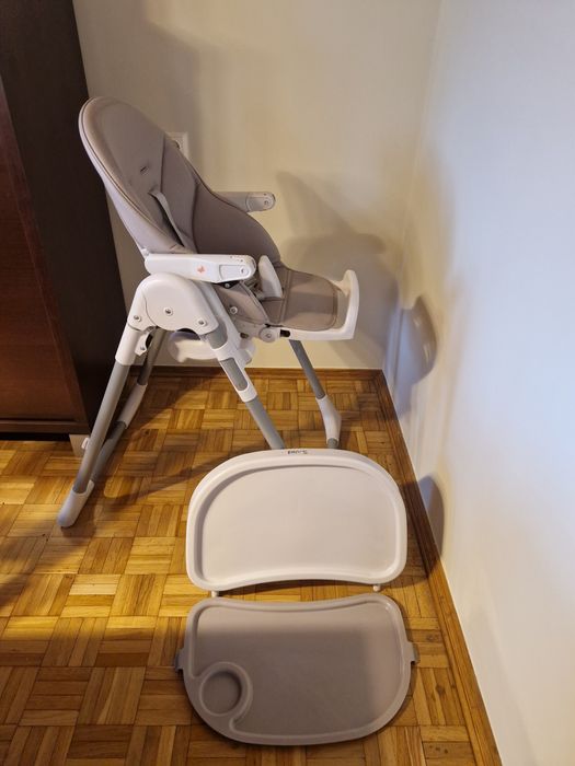 Fotelik do karmienia Smiki