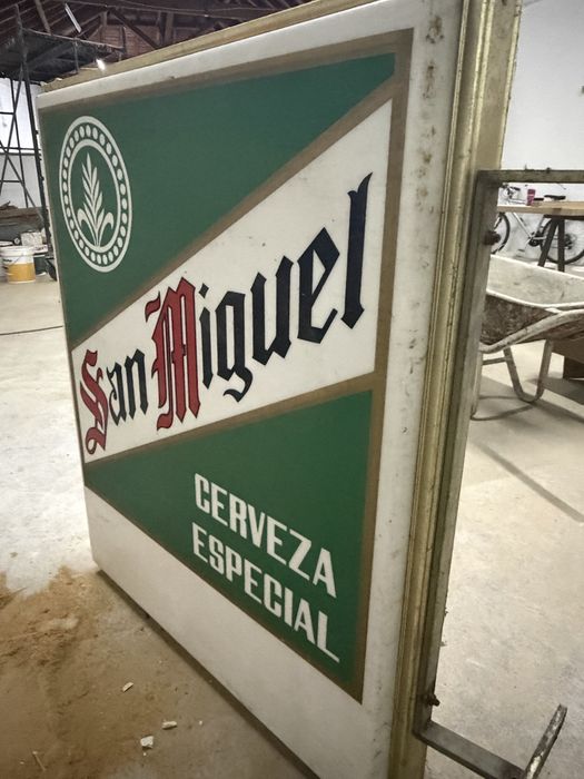 Reclame luminoso vintage cerveja San Miguel