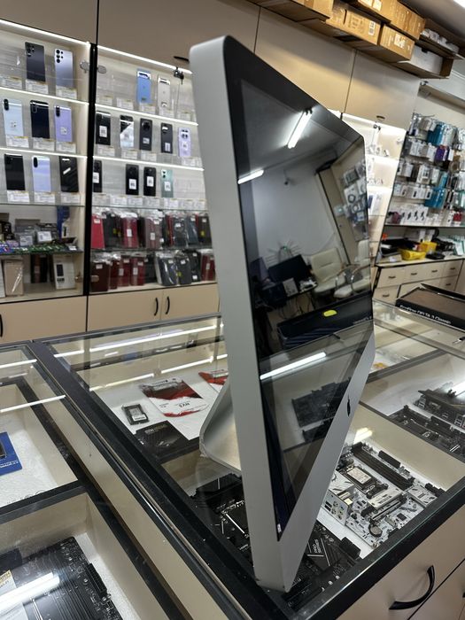 Apple IMac A1312 під відновлення