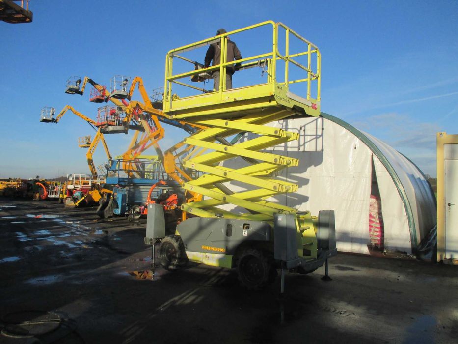 Podnośnik nożycowy 12 m 4x4 HAULOTTE COMPACT 12DX (Genie JLG) UDT